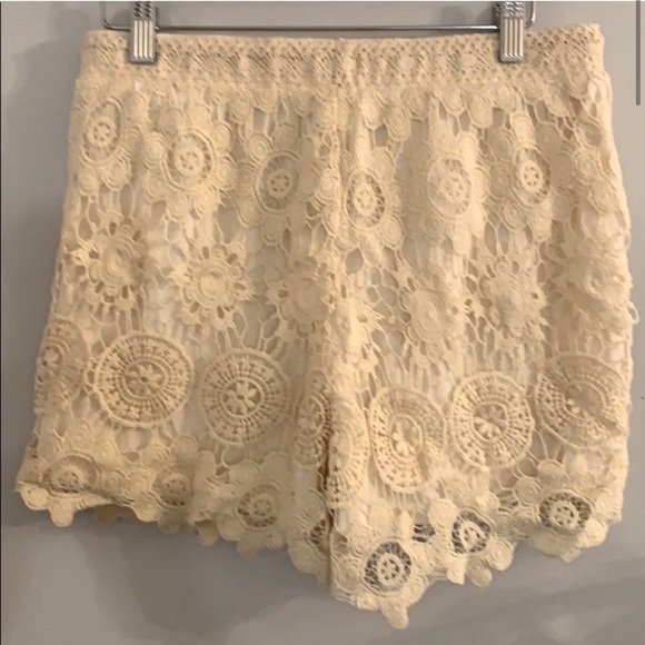 CATO Lace Lined Shorts Size S EUC - Picture 5 of 5